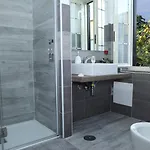 Maison Blanche Nocleg ze śniadaniem 4*