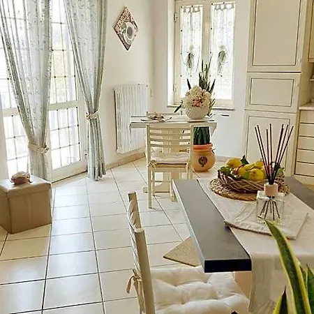 Oda ve Kahvaltı Maison Blanche