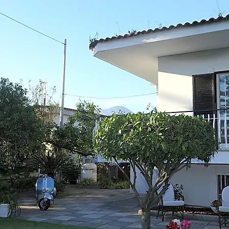 Oda ve Kahvaltı Maison Blanche
